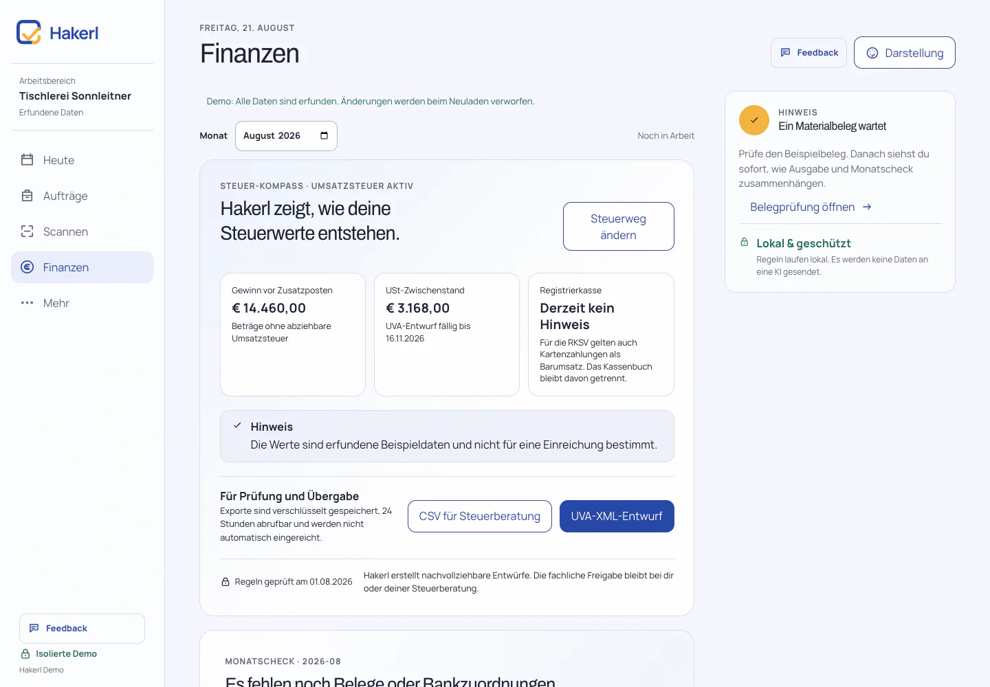 Hakerl Finanzansicht mit Steuerkompass und vorbereiteten Buchhaltungswerten
